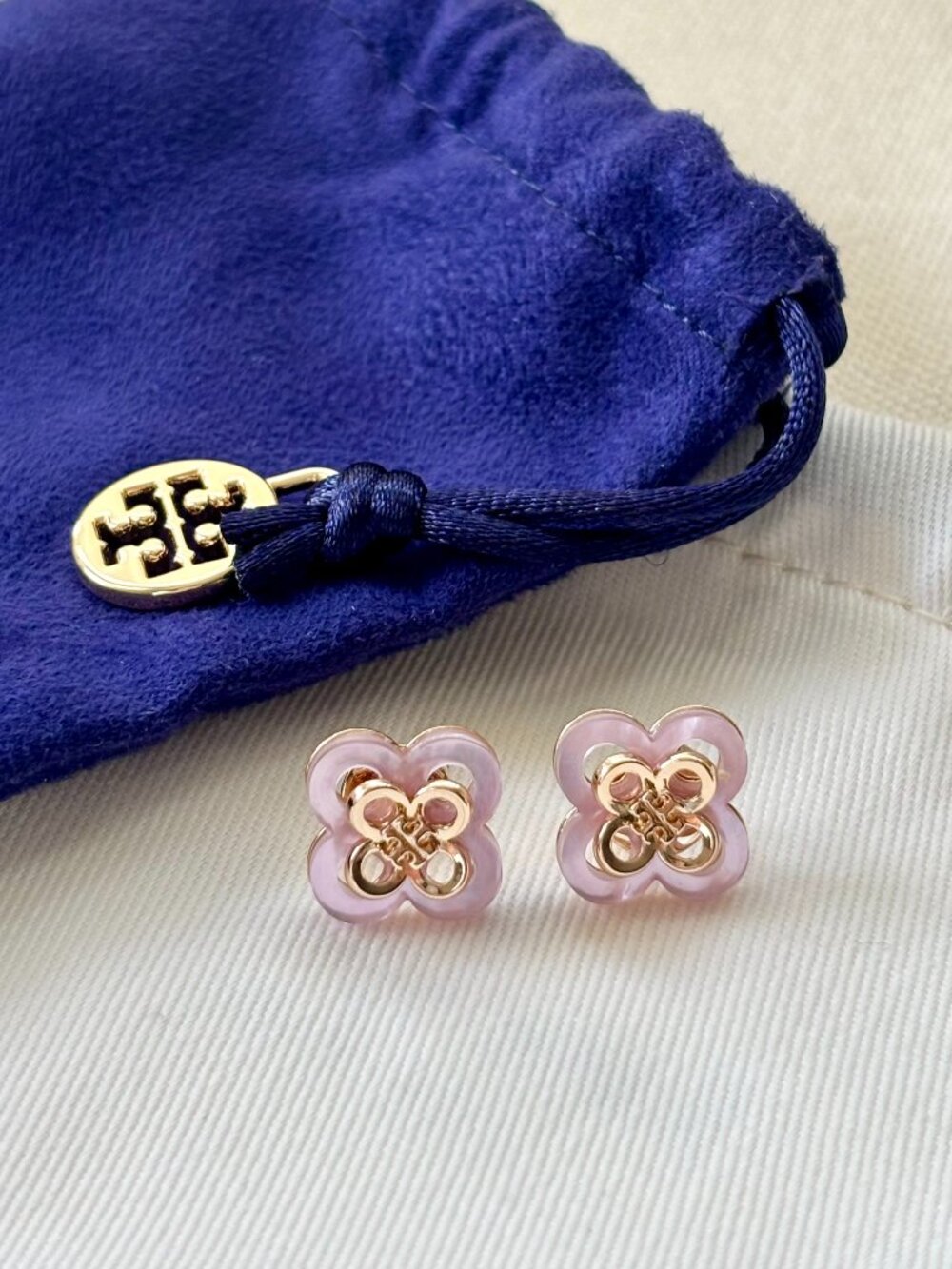 Kira Clover Stacked Stud Earrings (Light Pink/Gold)